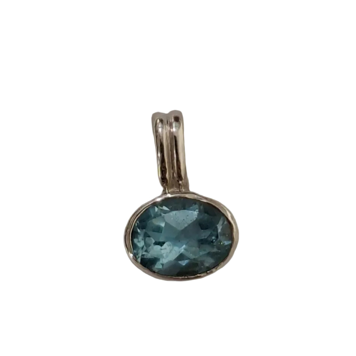 Aquamarine Faceted Oval  - Sterling Silver Pendant (1.5cm)
